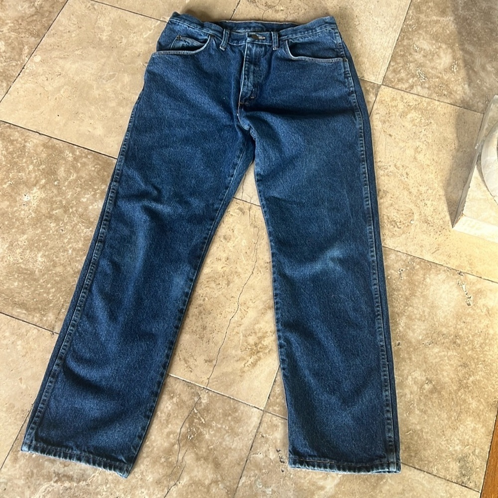 Wrangle men’s straight jeans excellent condition.